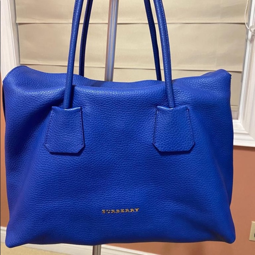 Authentic Burberry Baynard Leather Tote